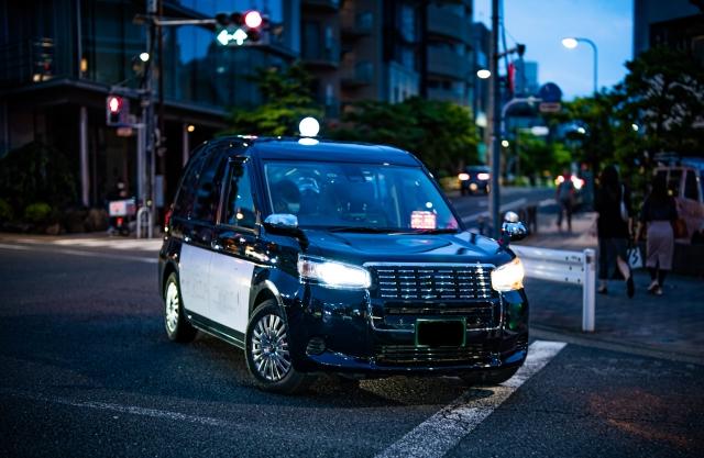 株式会社しらはた タクシードライバー（正社員） ー静岡県熱海市｜ドライバー求人ならクロスワークの画像