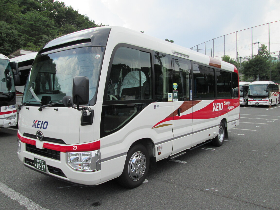 京王自動車バスサービス株式会社のバスドライバー求人（契約・嘱託・準社員）の画像