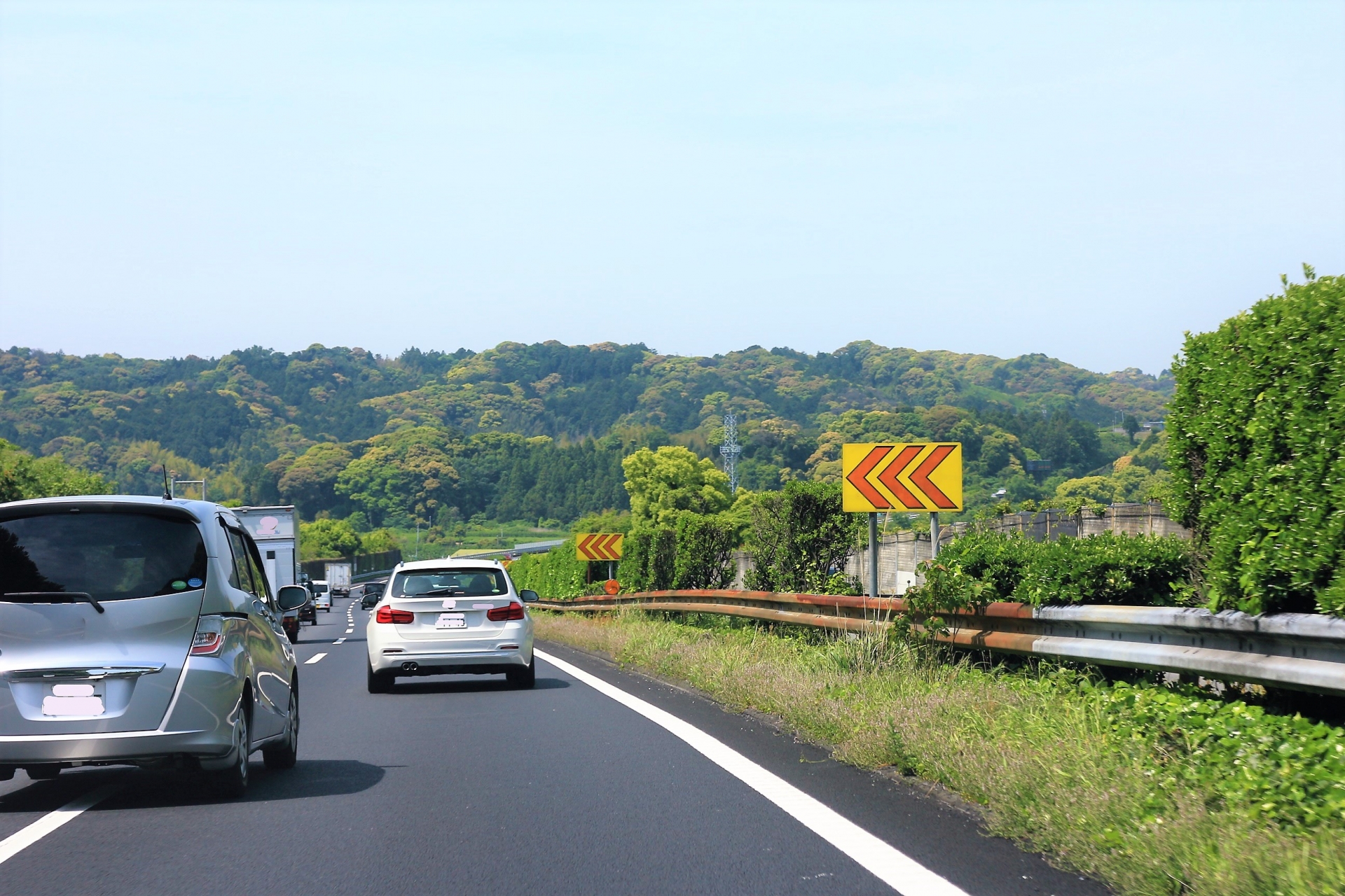 制動距離・空走距離・停止距離の計算方法｜速度と路面状態の関係性