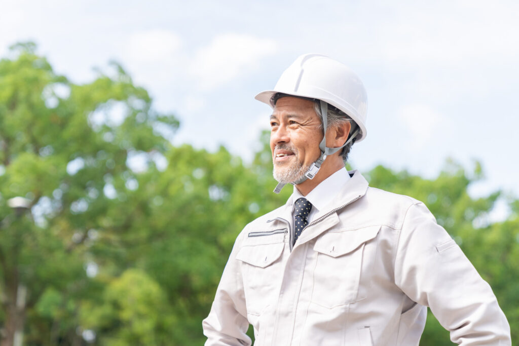 空調設備の仕事をする人